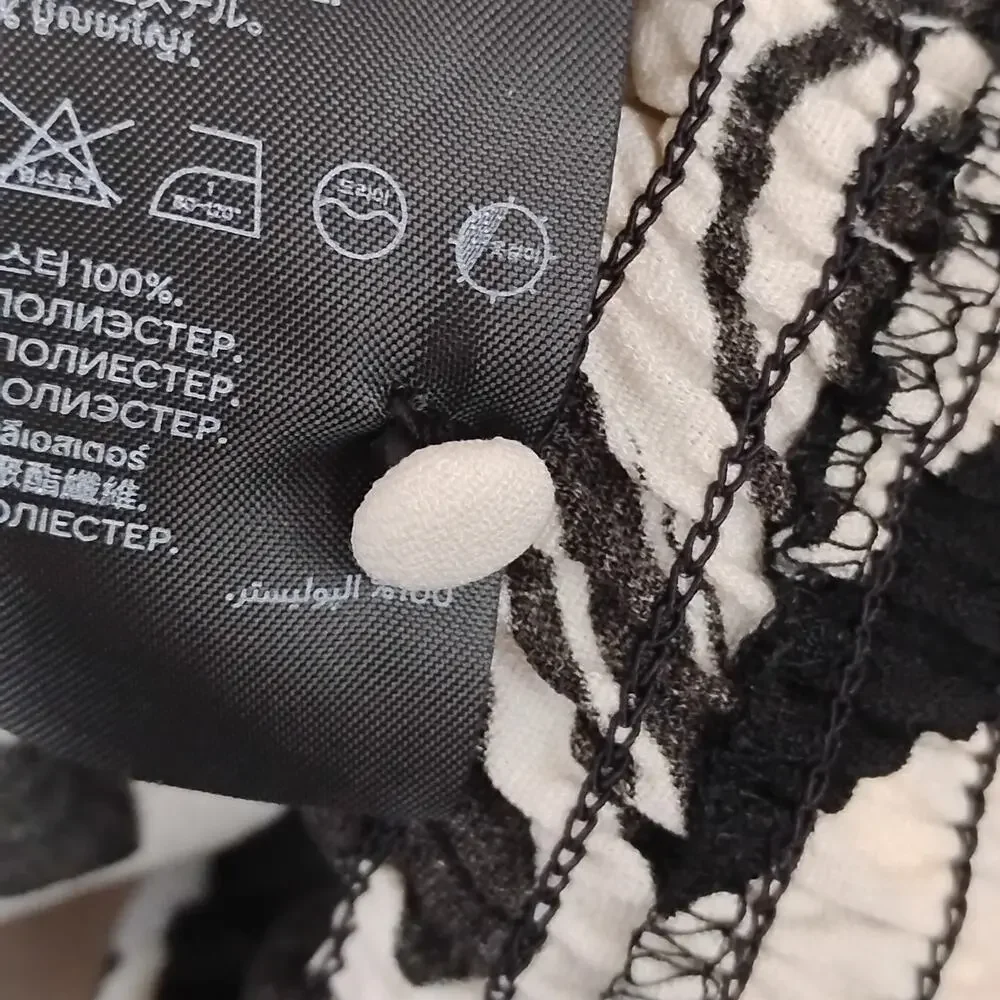 H&M Animal Print Blouse Size XS Black & Beige Balloon Long Sleeve Elastic Waist - Picture 9 of 9